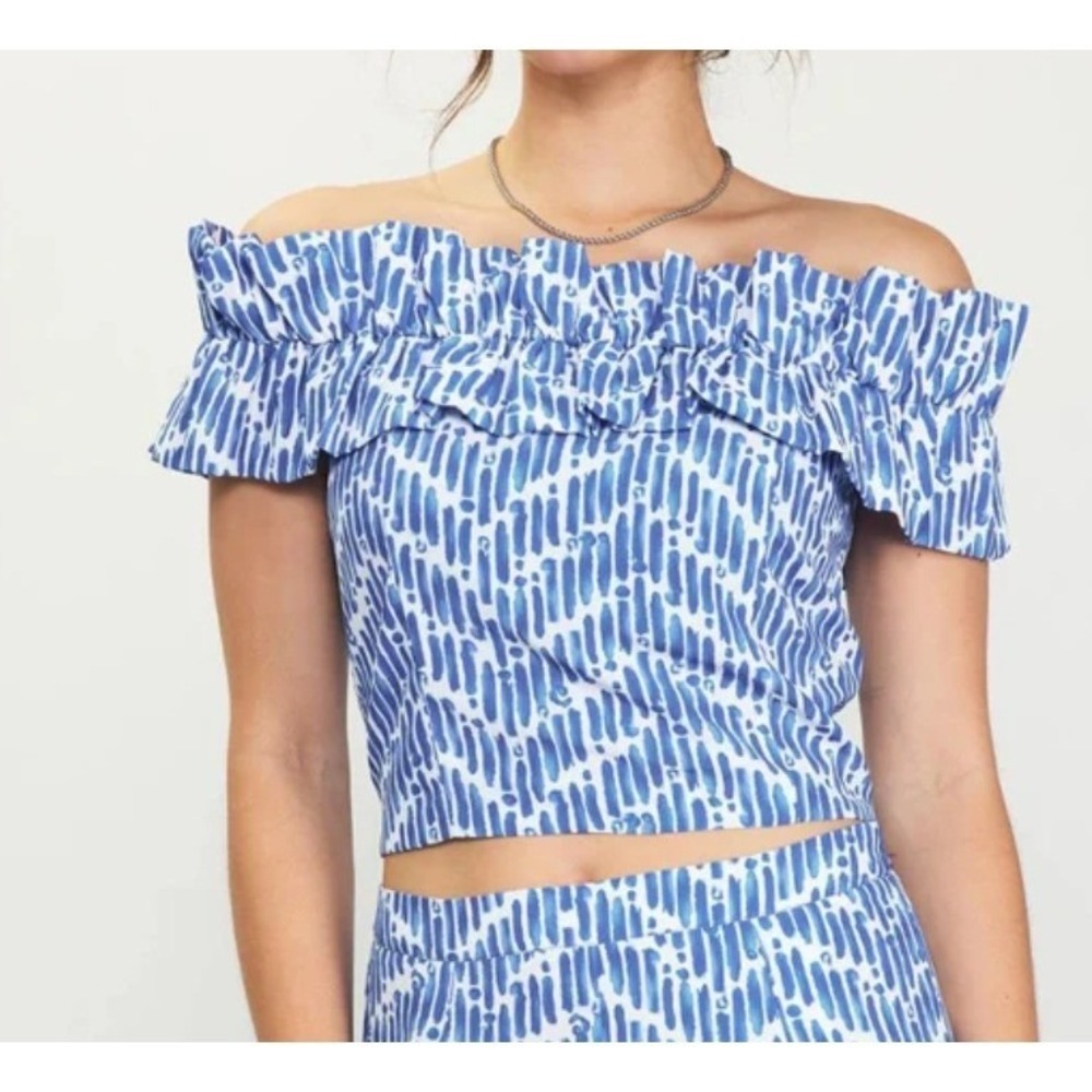 Skies Are Blue Women's Off Shoulder Ruffle Smocked Top Blue & White